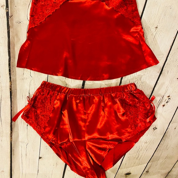 Red Cami Set - Picture 4 of 5